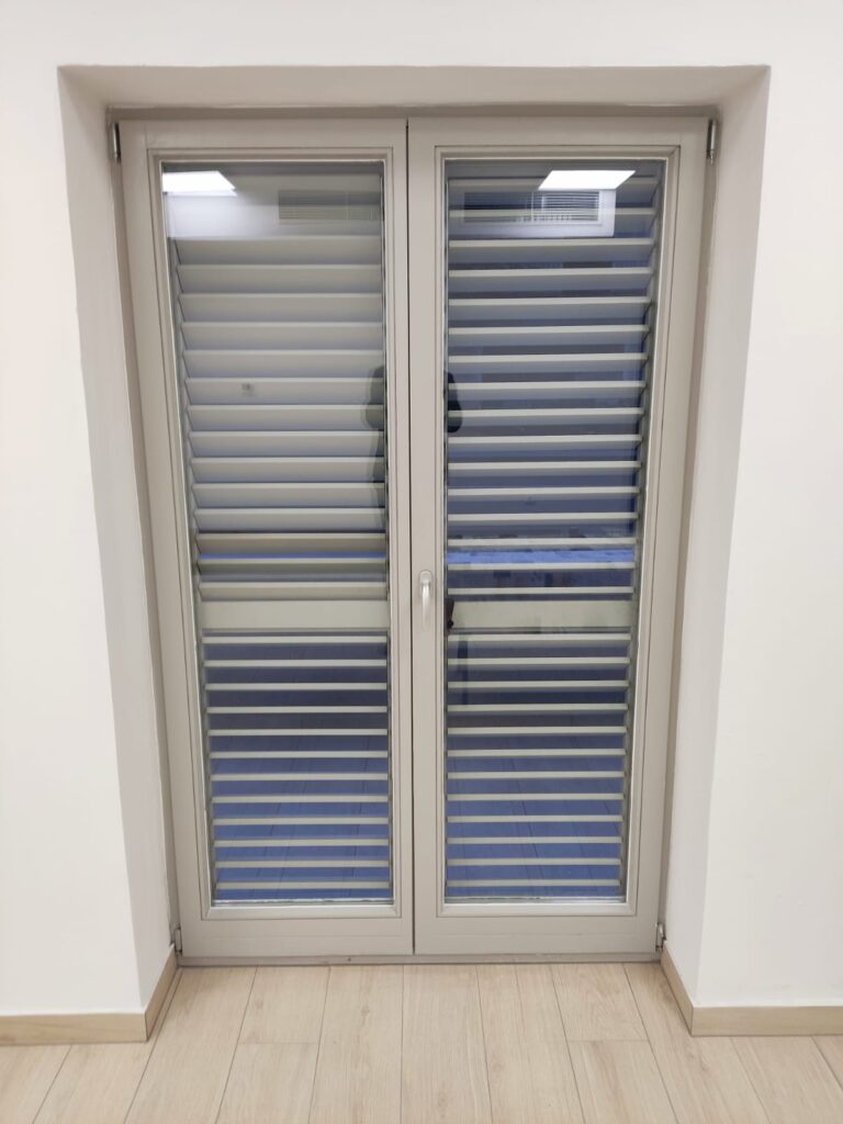 mp_stolarija_zadar_pro_vrata_prozori_gazišta_namještaj_kuhinja_montaža_drvo_cijena_škure_grilje