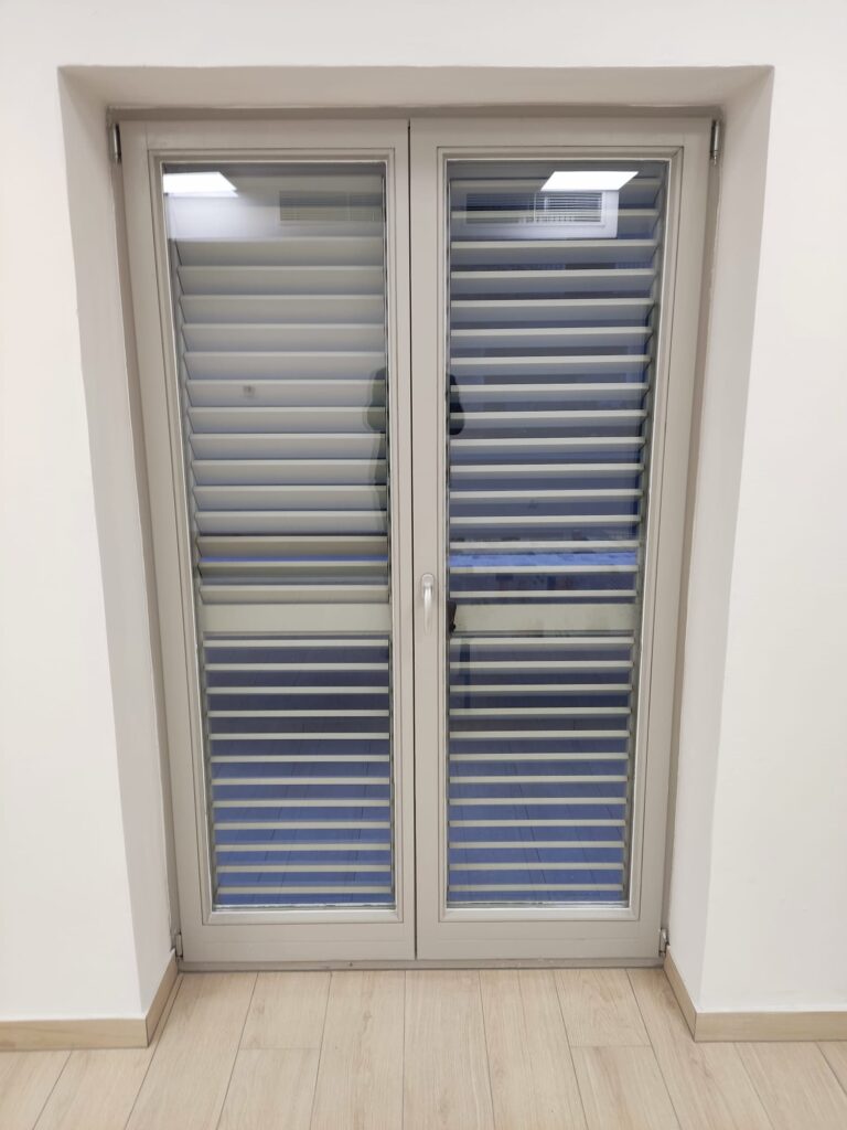 balkonska_balkon_zadar_pro_stolarija_vrata_prozori_mp_drvo_namjestaj_ugradnja_montaza_transport