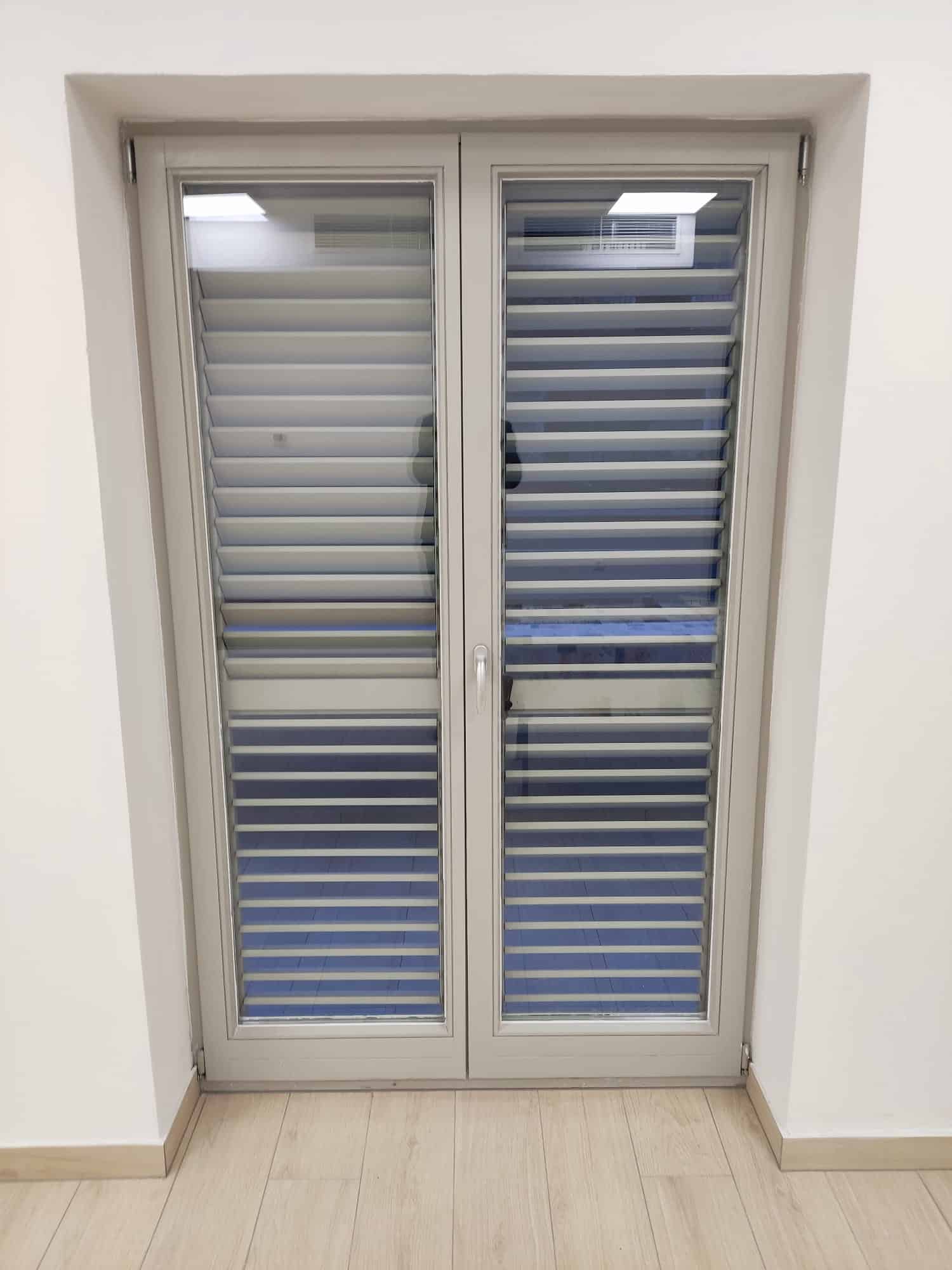 balkonska_balkon_zadar_pro_stolarija_vrata_prozori_mp_drvo_namjestaj_ugradnja_montaza_transport